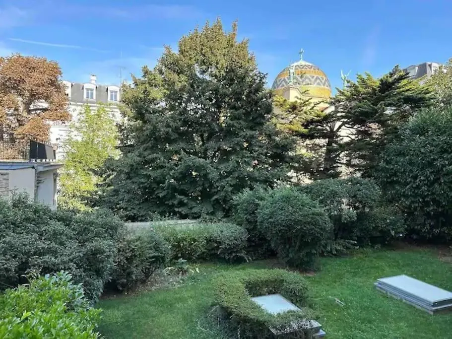Private Bedroom 1 Near Eiffel Tower, Saint Germain Bed & Breakfast *