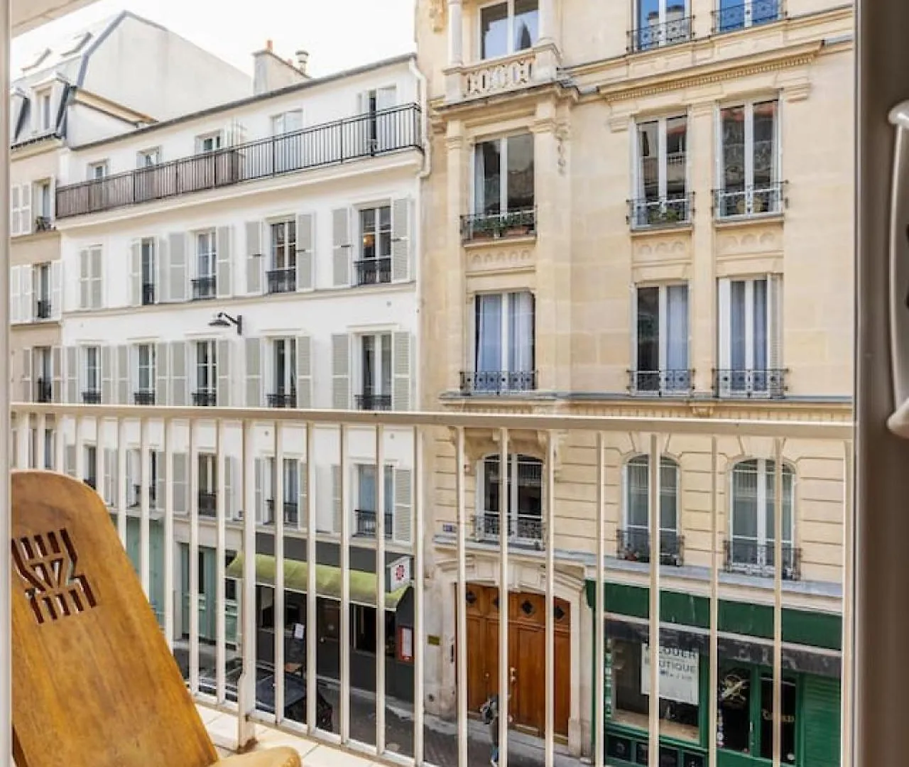 Private Bedroom 1 Near Eiffel Tower, Saint Germain 住宿加早餐酒店 *